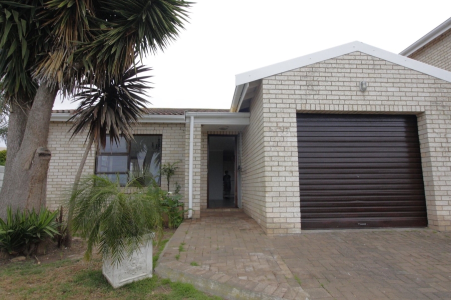 2 Bedroom Property for Sale in Wavecrest Eastern Cape